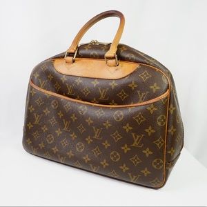 •Authentic Louis Vuitton Deauville•